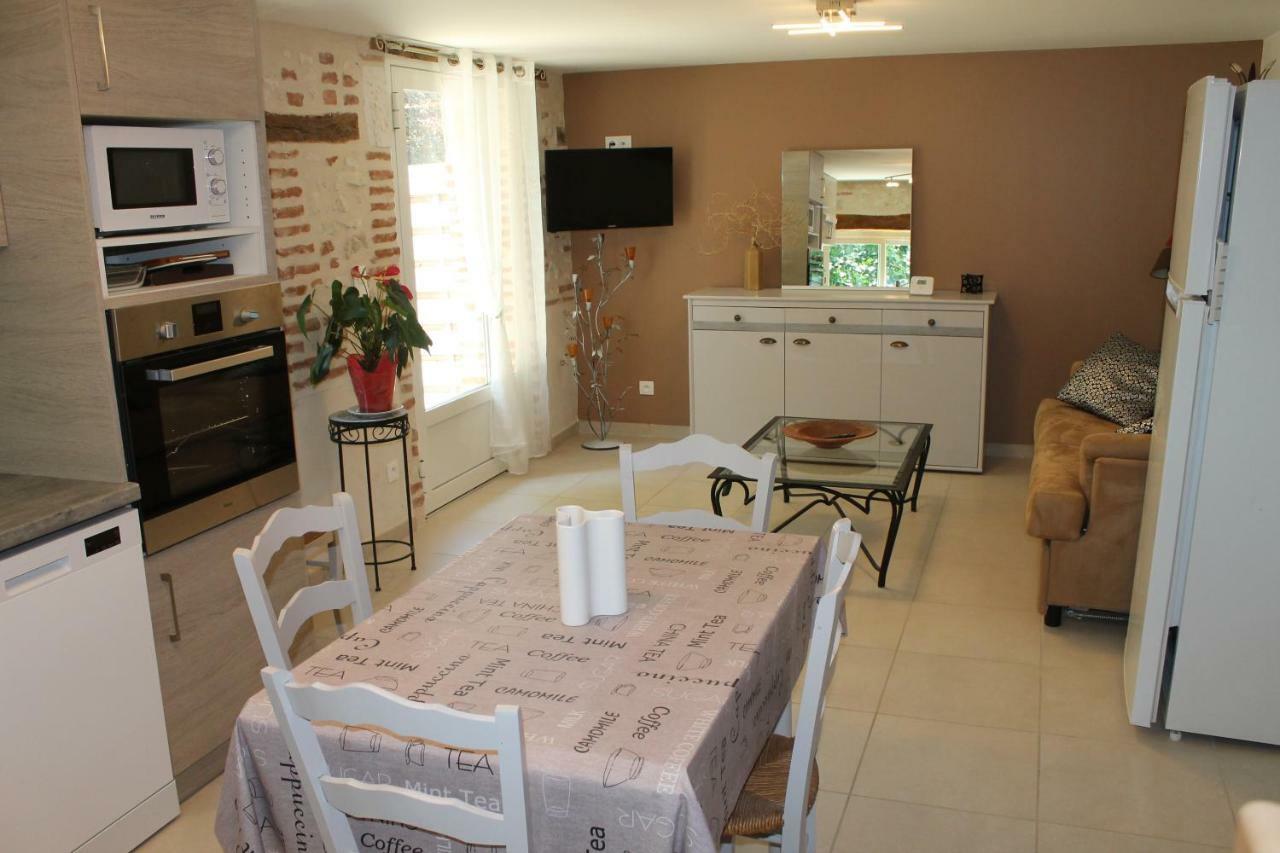 Gites Clodeguy No 2 Saint-Sylvestre-sur-Lot Buitenkant foto